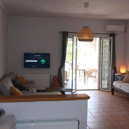 Villa Sea And Mountain View Kalamata Exterior foto