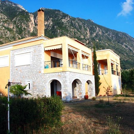 Villa Sea And Mountain View Kalamata Exterior foto