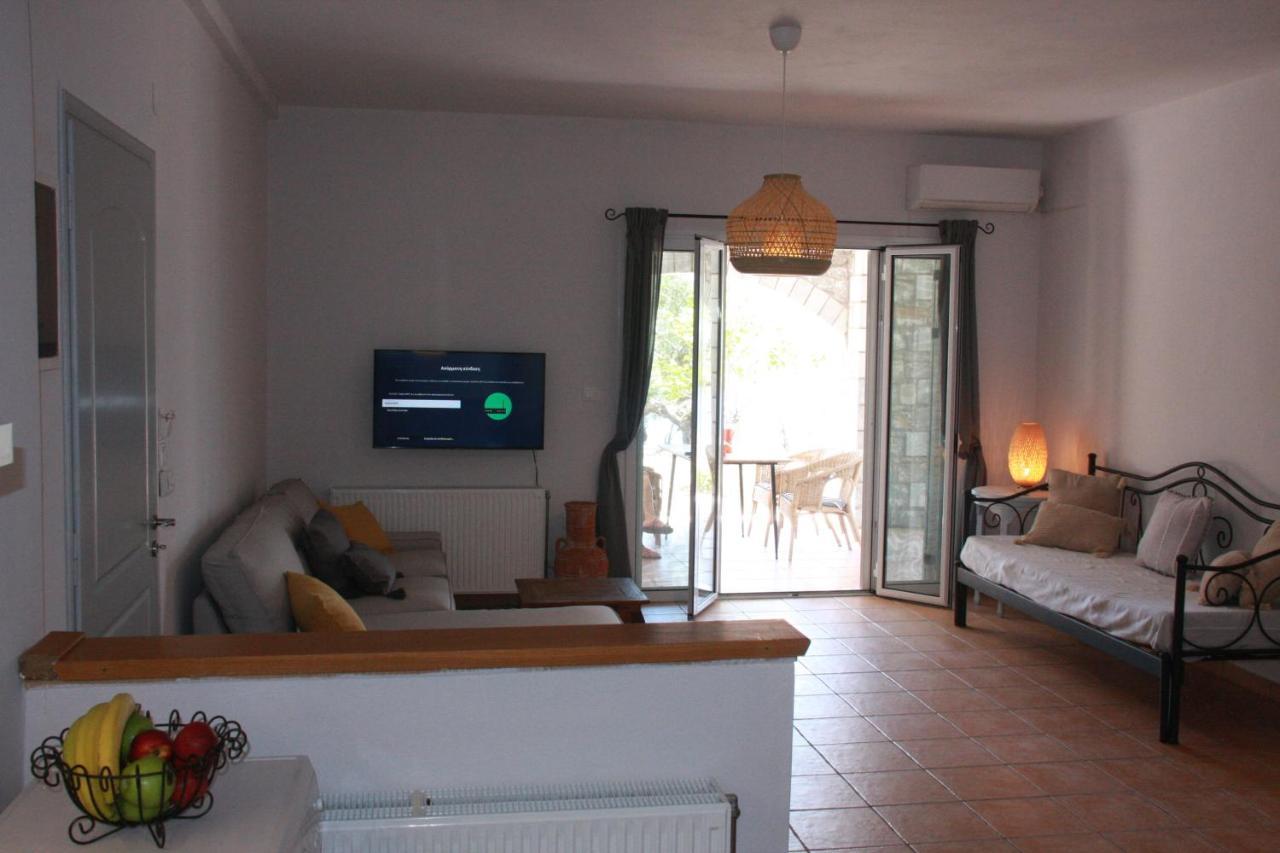 Villa Sea And Mountain View Kalamata Exterior foto
