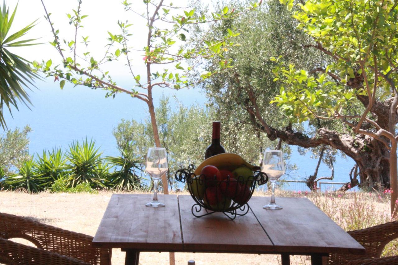 Villa Sea And Mountain View Kalamata Exterior foto