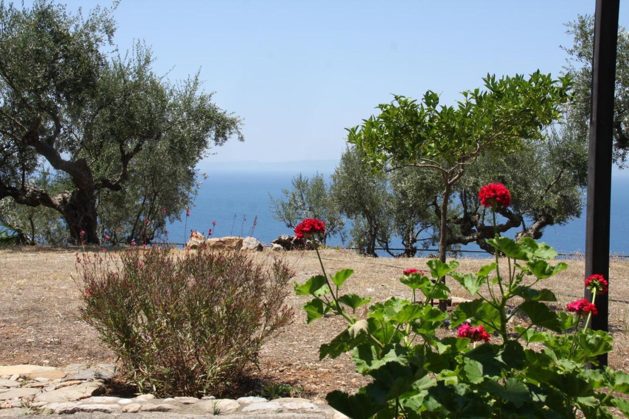 Villa Sea And Mountain View Kalamata Exterior foto